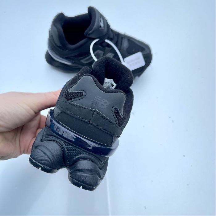 Дитячі кросівки New Bal:ance 9060 Triple Black розміри 26-37