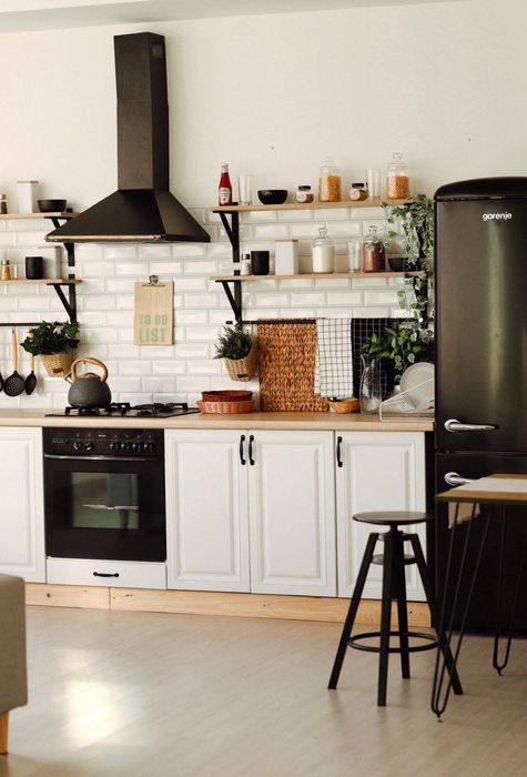 Кухня Leroy Merlin, кухонні модулі, білі кухонні фасади, кухня сканді