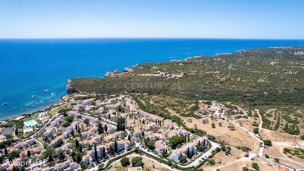 T2 Renovado com 2 WC, a 5 min da Praia de Nossa Senhora da Rocha e das