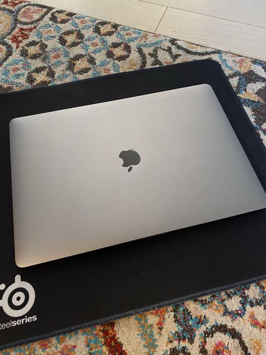 MacBook Pro 15" 2018 | A1990 / i9 / 32 GB RAM / 512 GB SSD | Stan bdb
