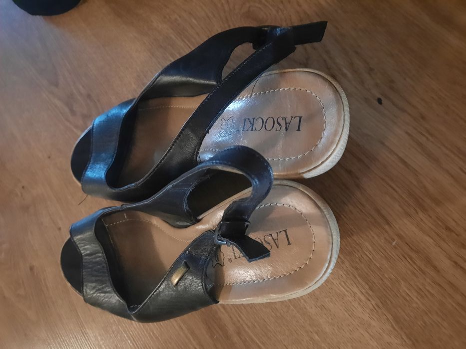 Sandały czarne skóra lasocki 40