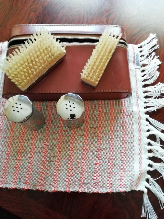 Raro "necessaire" masculino