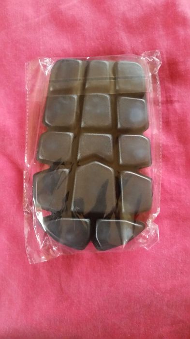 Nakolanniki, podłokietniki wojskowe