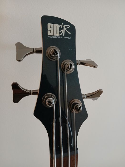 Vendo baixo ativo Ibanez SR300E