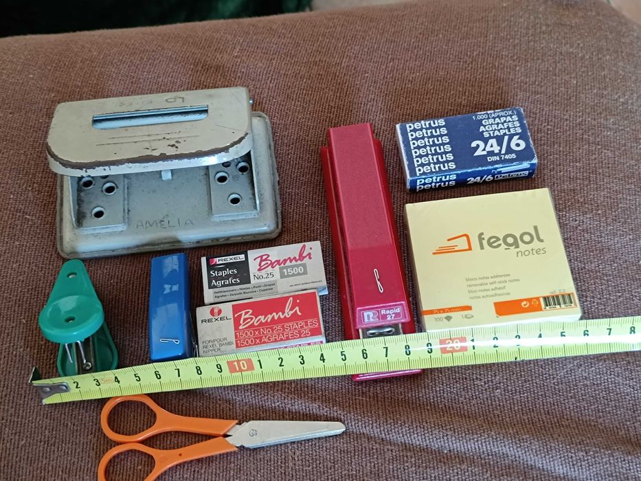 Conjunto de Material Escolar e Escritório variado
