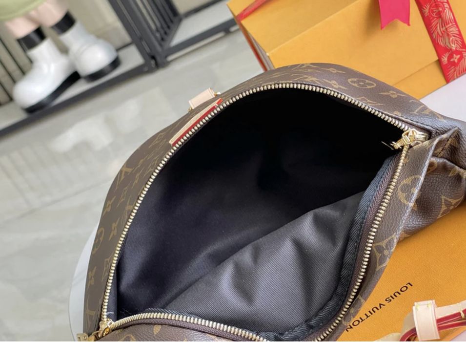 Bumbag Louis Vuitton Torebka saszetka nerka monogram skóra belt bag