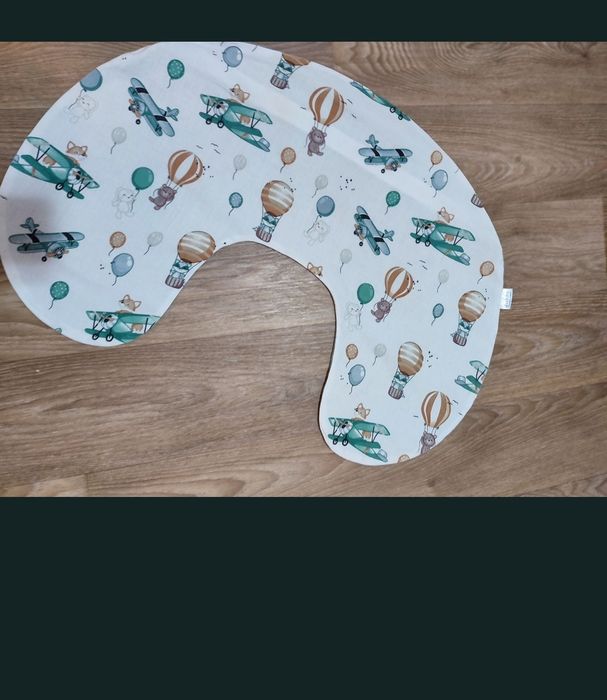 Poszewka na  poduszkę do karmienia -lis w samolocie+ rogal gratis