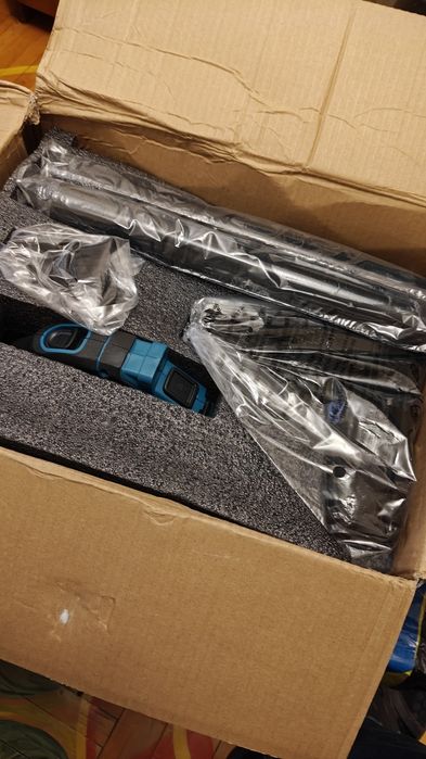 Продам аккумуляторный пылесос новый