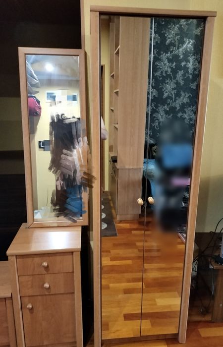 Прихожая мебель .