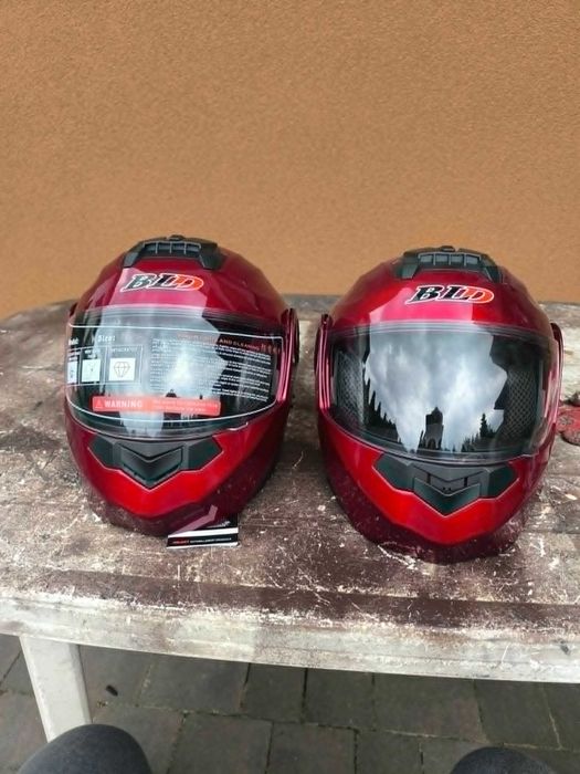 Sprzedam dwa nowe kaski motocyklowe szczękowe-rozmiar M i L