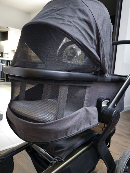 Wózek 2w1 spacerówka i gondola Joolz Hub+ Nero
