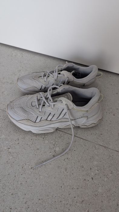 Buty sportowe Adidas Ozweego