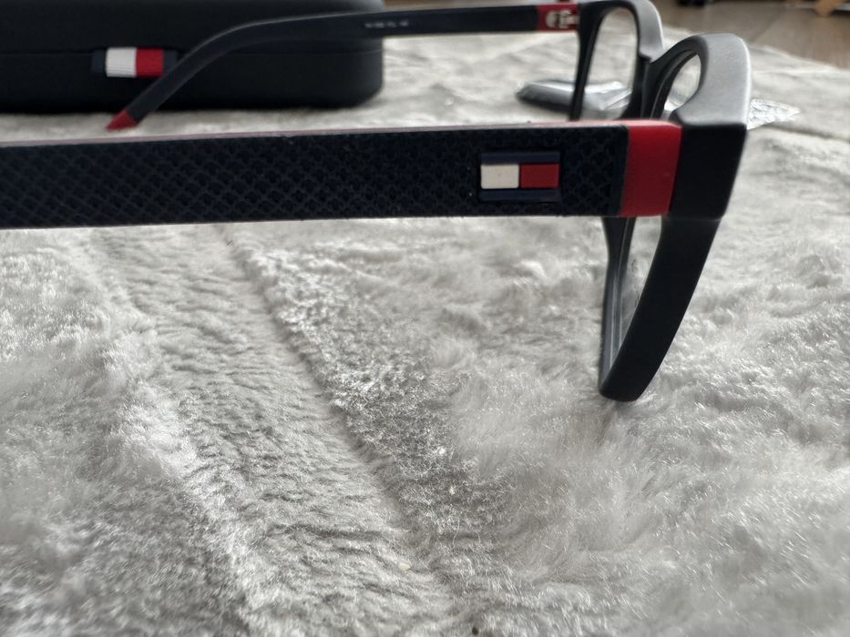Tommy Hilfiger TH oprawki okulary nowe 1950 matowe