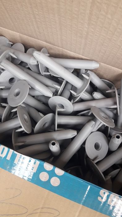 Kołek do montażu styropapy