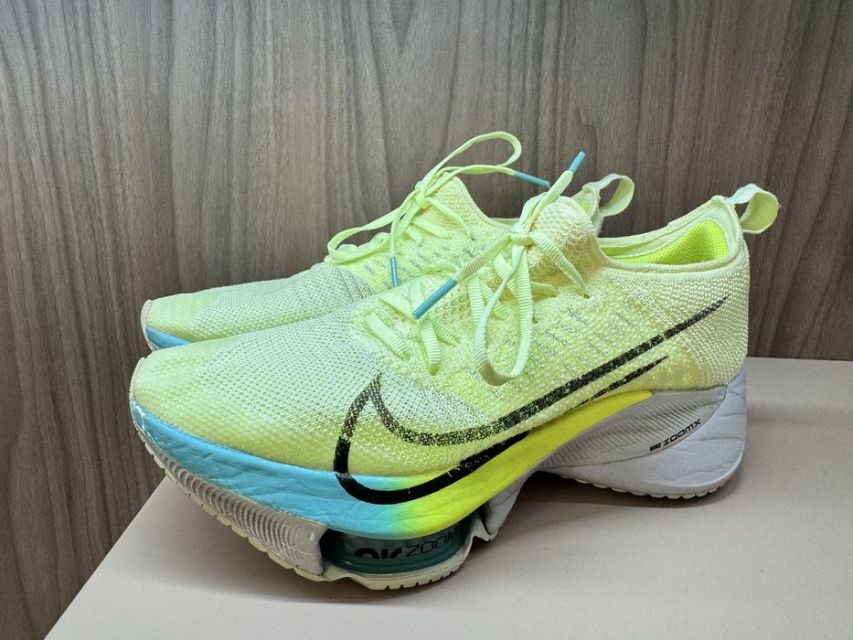 Кросівки Nike Air Zoom Tempo Next% — оригінал