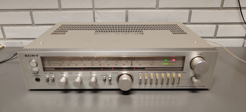 Amplituner SONY STR-343L. Stereo VINTAGE