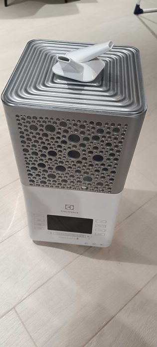 Зволожувач повітря Electrolux EHU-3815D White