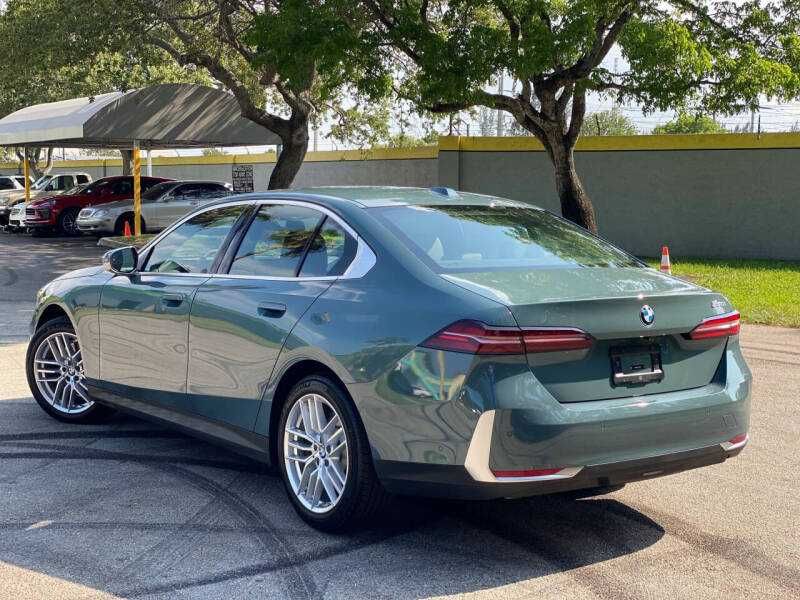 2024 BMW 5 Series 530i