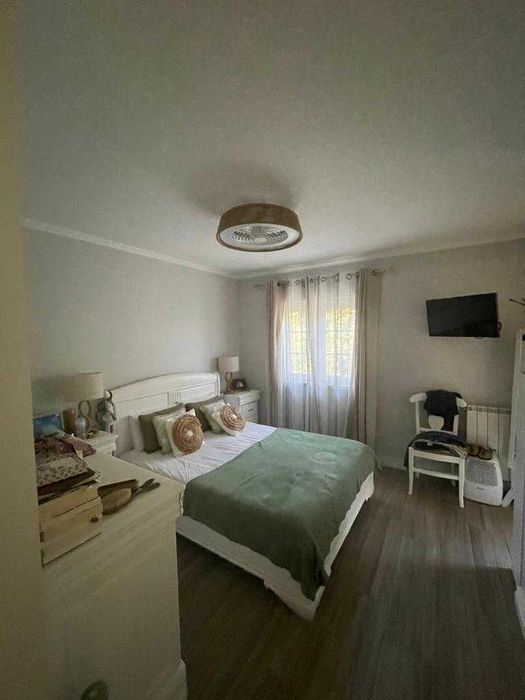Arrendamento Moradia T4+2 em Condomínio Fechado com Piscina