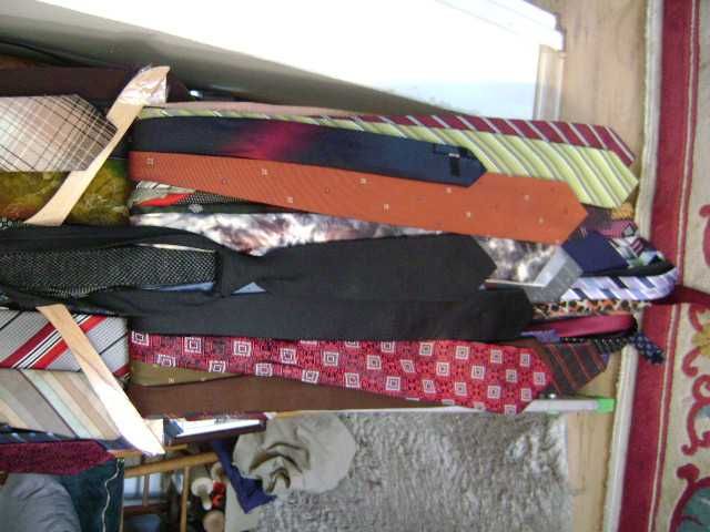 Starocie z PRL - Krawaty = Zestaw 70 sztuk z czasów PRL hurtem TANIO