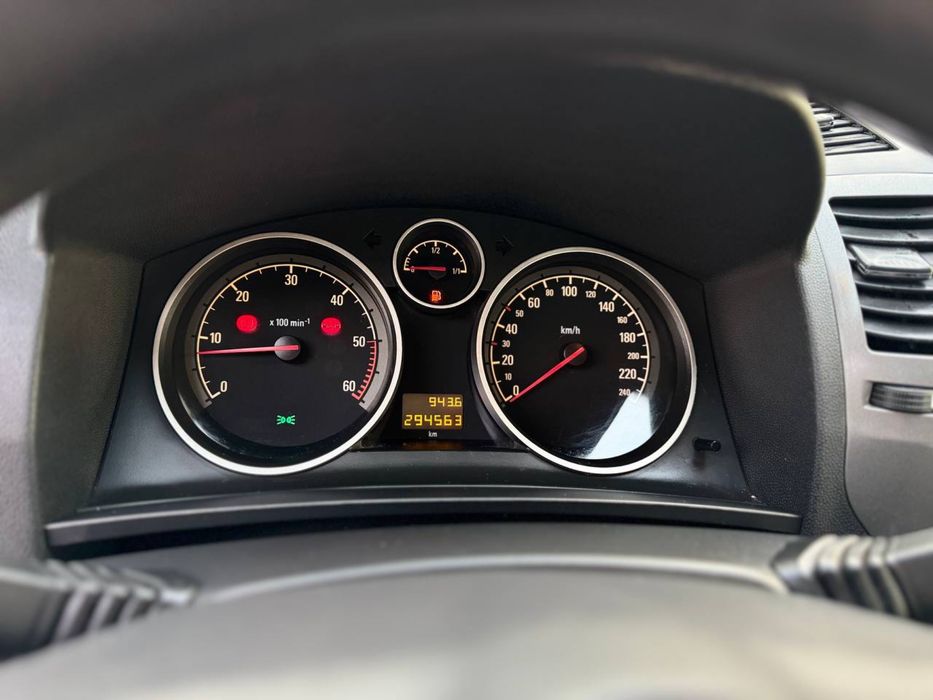 Opel zafira 1.9 TDI 6 ступка
