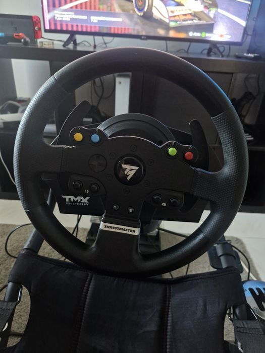 Cockpit completo. Volante,pedais e alavanca