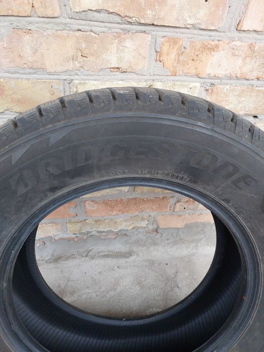 Зимова резина Бріджстоун на авто, комплект.