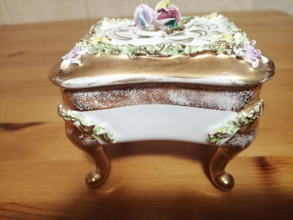 Guarda  jóias antigo