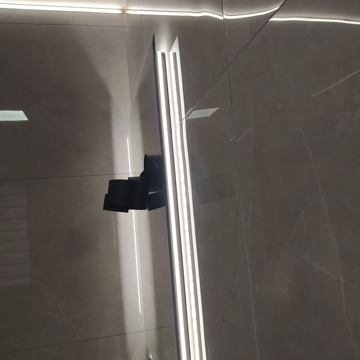 Lustro łazienkowe z LED i matą grzewczą 60x80cm