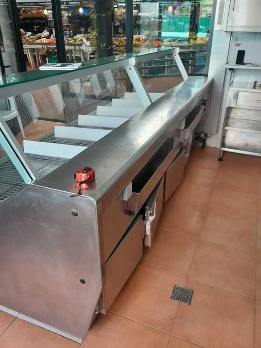 Vitrine de talho 3 metros /Totalmente inox / Excelente estado