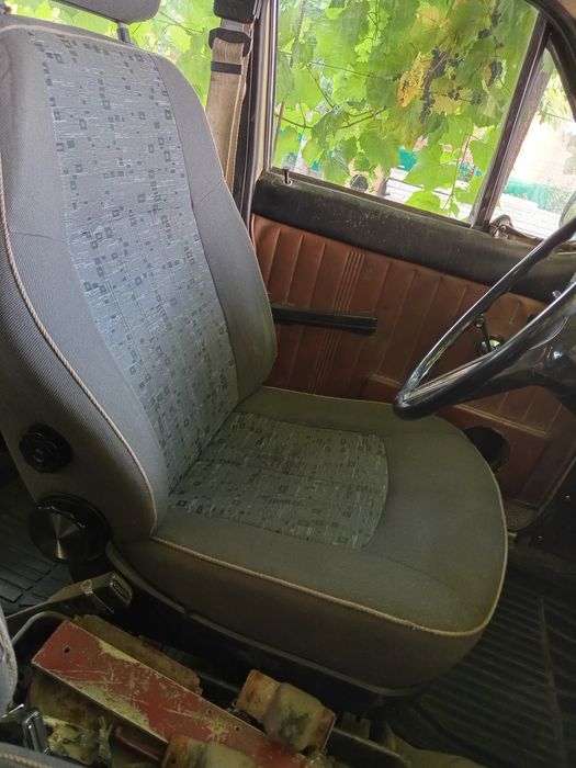 Сидения газ 31105