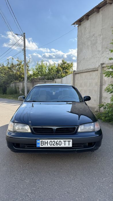 Toyota carina e