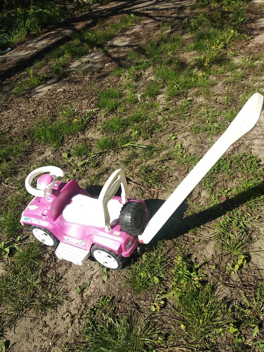 Машина с ручкой детская без спинки