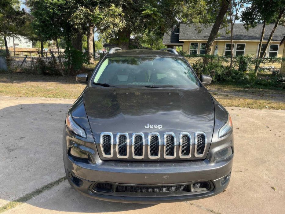 Jeep Cherokee Latitude      2016