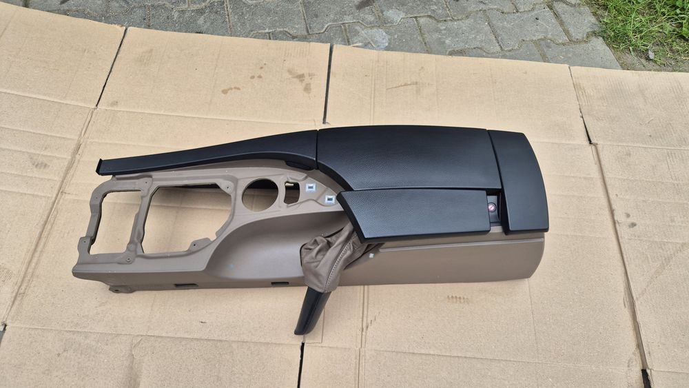 Bmw e60 e61 podłokietnik tunel trffel brown