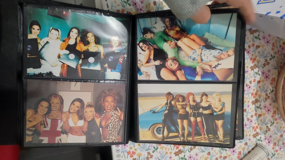 Spice Girls  - colecção de 121 postais fotos