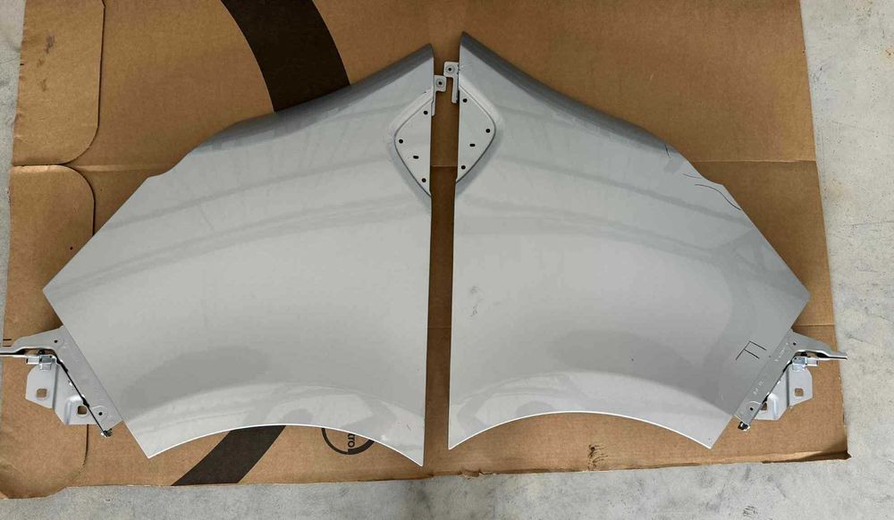 Błotnik przedni LEWY PRAWY Trafic III FL Z MOCOWANIEM wspornikiem