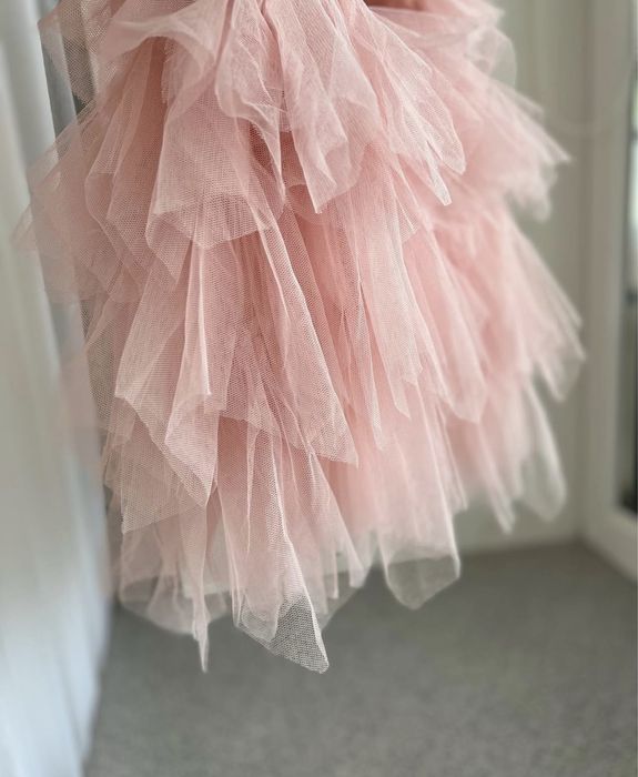 Нарядное платье на 9-12месяцев