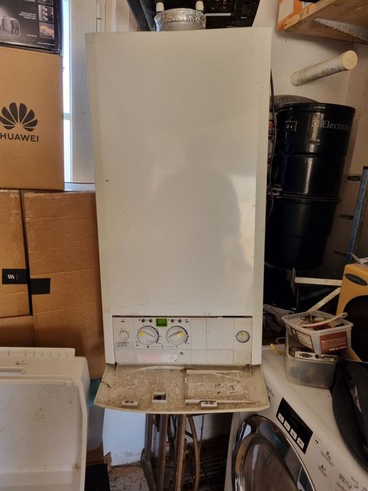 Caldeira a gas usada