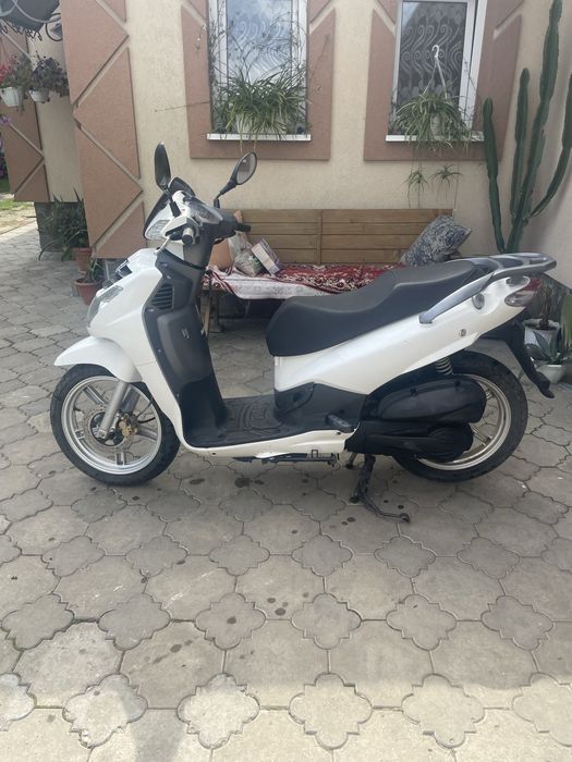 Продам Скутер Пежо 125