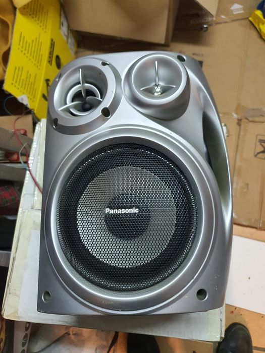 Rádio e amplificador Marantz com colunas