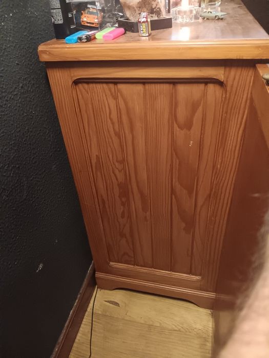 Conjunto 1 comoda + 2 mesas de cabecira madeira maciça
