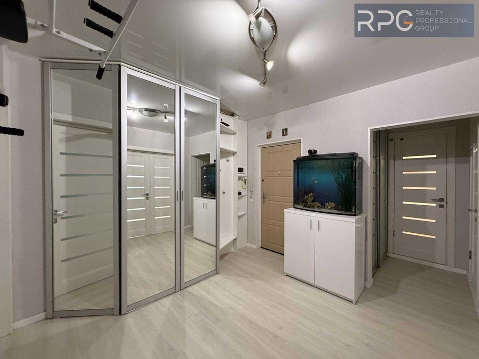 ДМЖ .Продається 3 кімн. квартира вул. Ак.Заболотного 116 Теремки. Тк