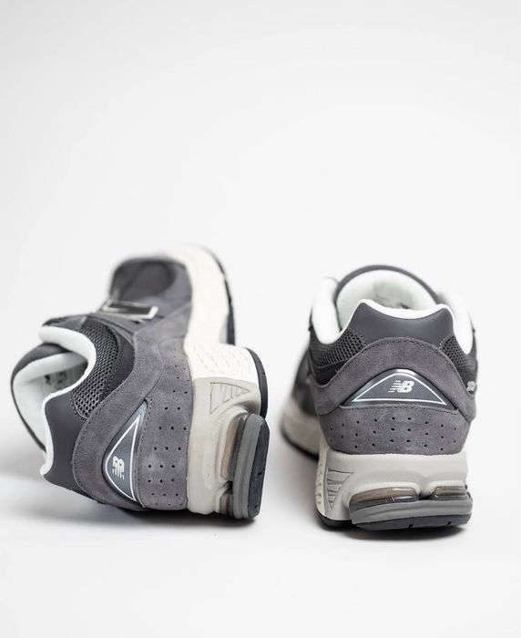 New Balance 2002R