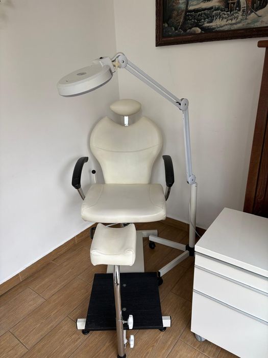 Wynajmę  stanowisko do manicure i pedicure