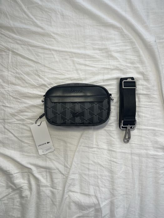 Bolsa Lacoste pequena