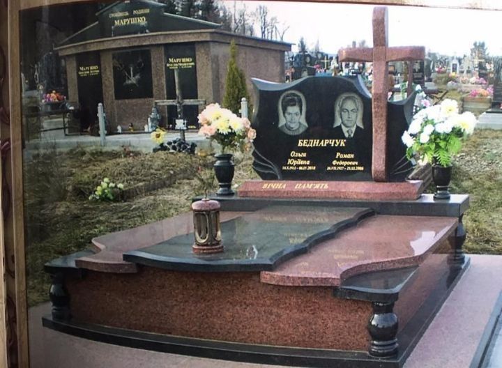 Оновлення старих пам'ятників та встановлення пам'ятників з граніту LMR