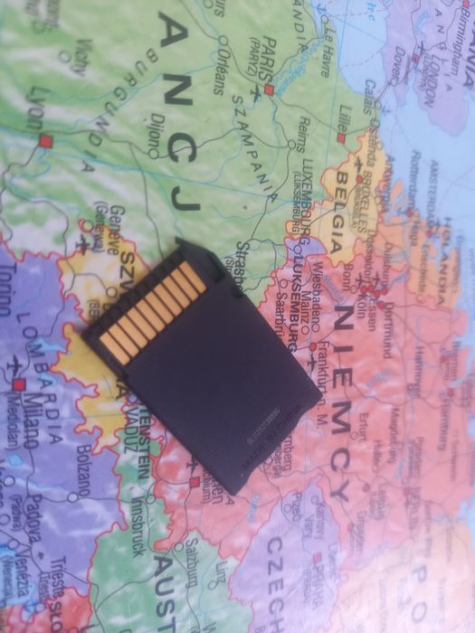 Karta pamięci 16gb SanDisk memory stick pro duo