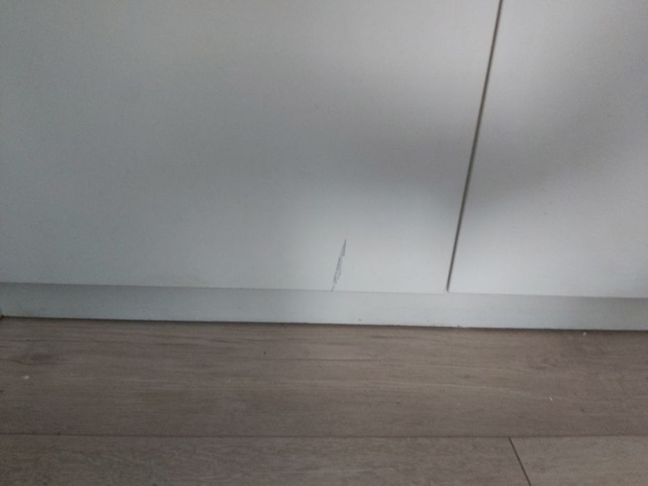Biała komoda 120x40 prostota styl