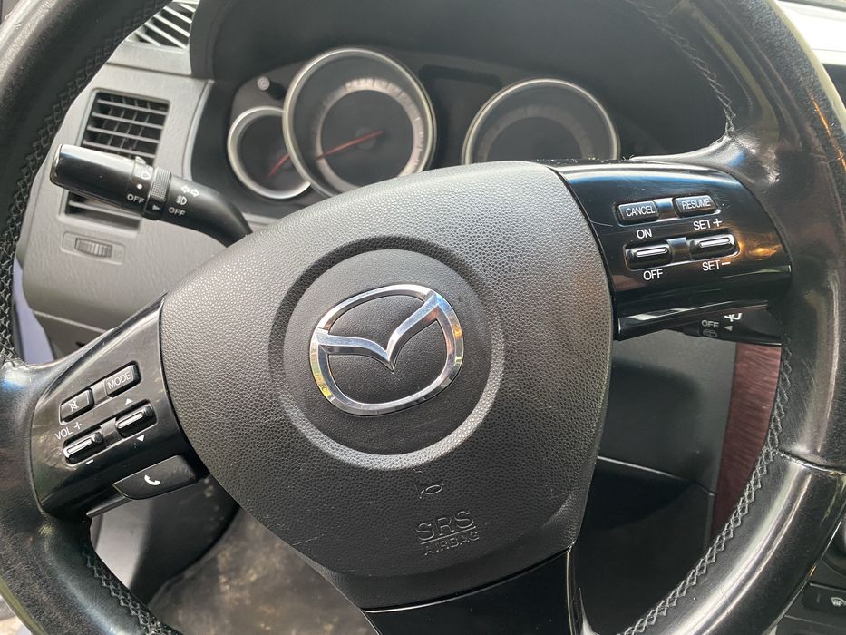 Сімейне авто мазда сх9